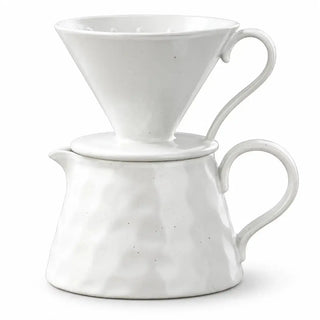Weißes Keramik-Pour-over-Set mit geripptem Dripper und 450-ml-Servierkanne