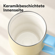 Nahaufnahme der glatten keramikbeschichteten Innenseite und des Edelstahlrands