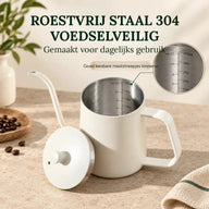 Waterkoker van roestvrij staal 304 van levensmiddelenkwaliteit met goed leesbare maatstreepjes binnenin en deksel ernaast