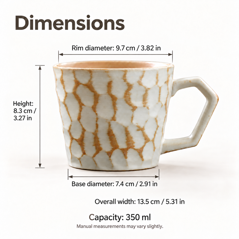Dimensioni della tazza in ceramica da 350 ml: bordo 9,7 cm, altezza 8,3 cm, base 7,4 cm e larghezza totale 13,5 cm