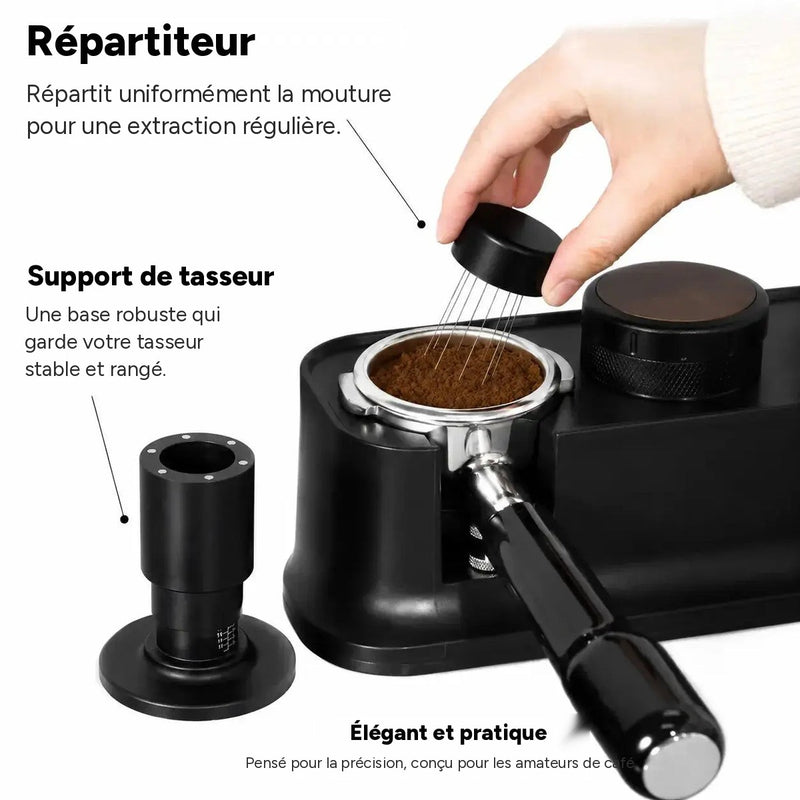 Station avec répartiteur et support de tasseur