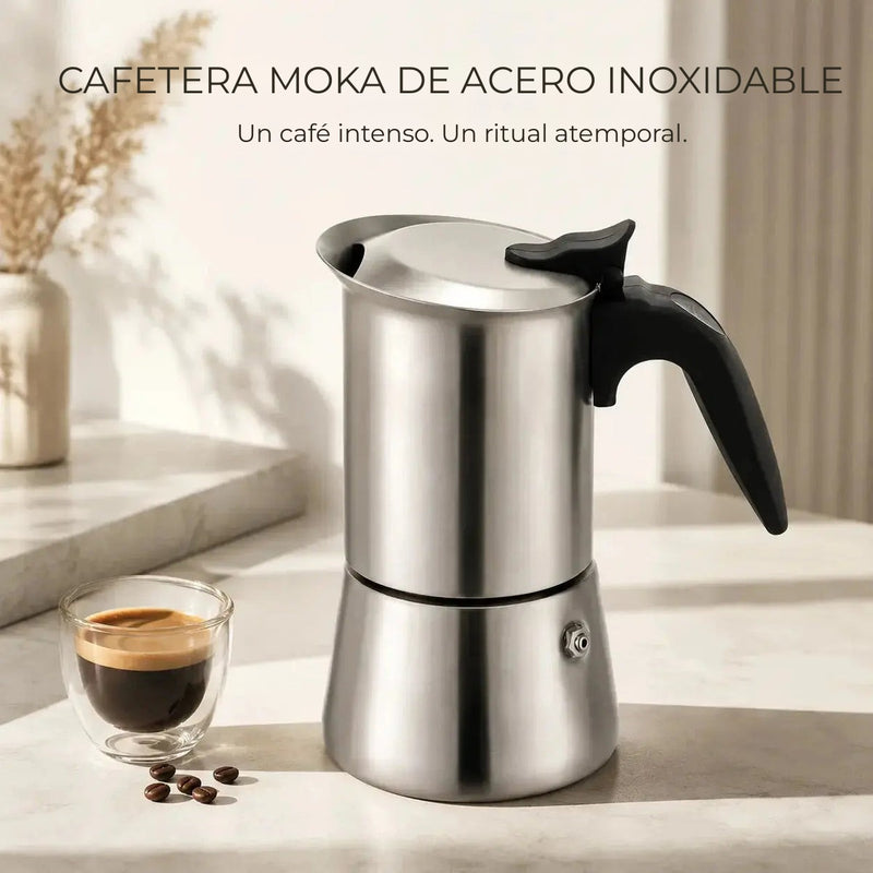 Espresso al fuego preparado con la cafetera moka de acero inoxidable 304
