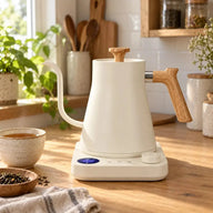 Hervidor eléctrico marfil de cuello de cisne utilizado para preparar té