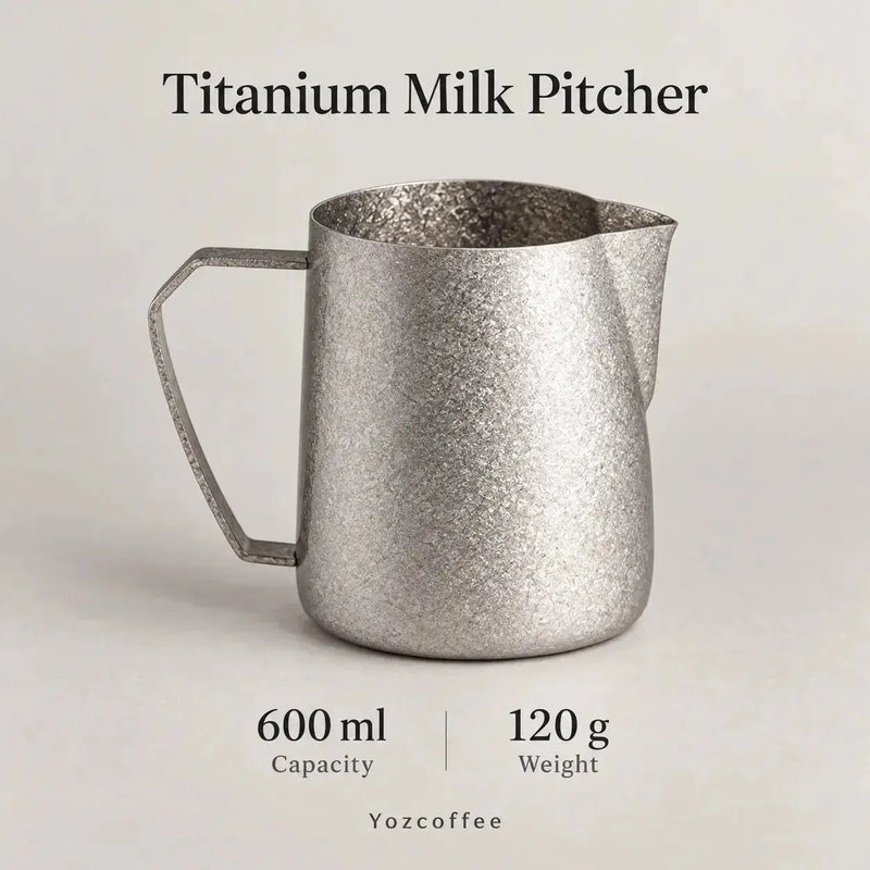 Capacité de 600 ml et poids de 120 g du pichet en titane