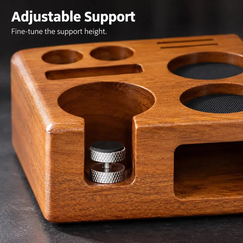Verstelbare steunschroef op het houten tampstation voor 58 mm