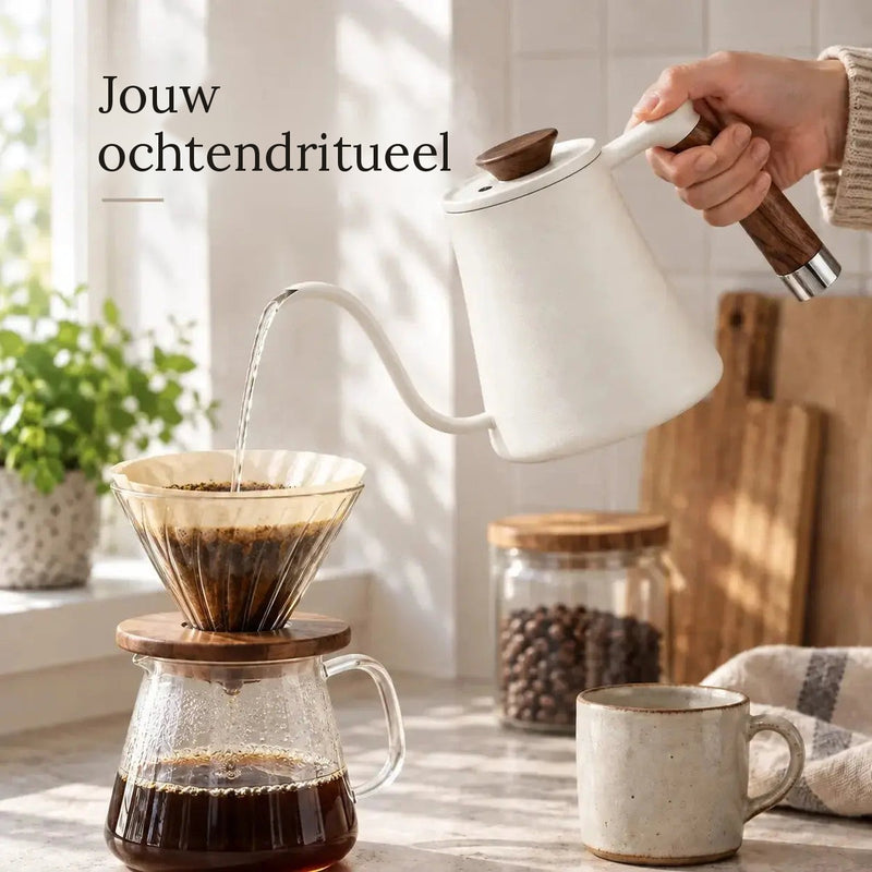 Zwanenhalswaterkoker voor het ochtendkoffieritueel