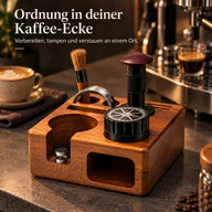 Tamperstation-Set aus Walnussholz an der Kaffeebar