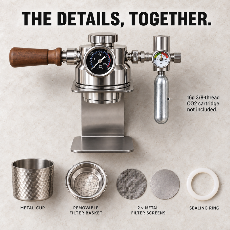 CO₂-Espressomaschine mit Holzgriff, Ständer und Metallbecher - Produktbild