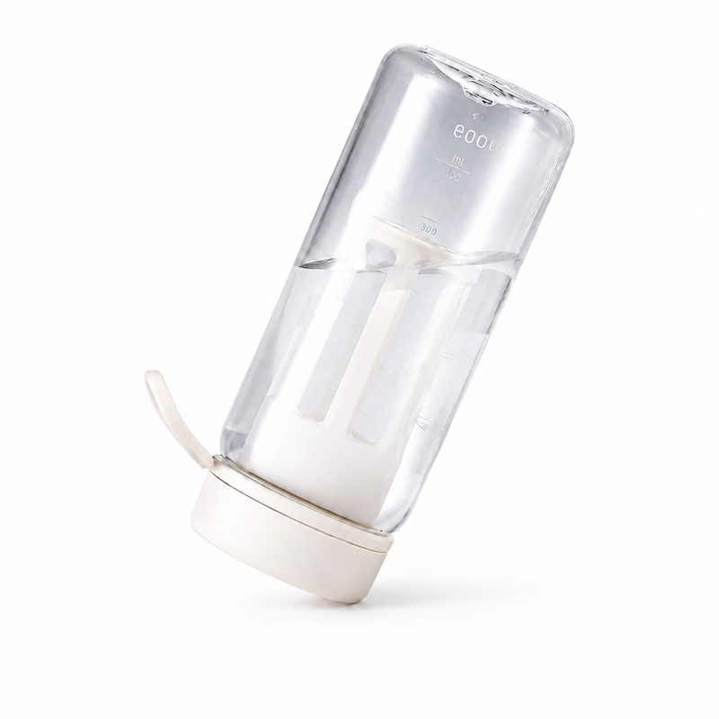 Close-up of the 600ml measurement marking on the Yozcoffee cold brew tea infuser bottle