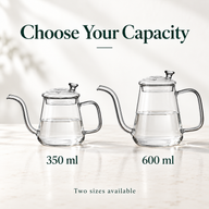 Transparente Pour-over-Kessel aus Glas mit 350 ml und 600 ml nebeneinander