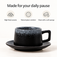 Taza y platillo de cerámica esmaltada: material cerámico y cuidado